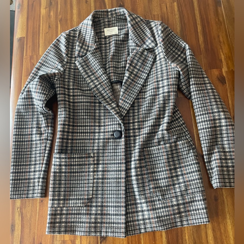 Bodybag by Jude | Gorgeous plaid blaser | Made in Canada